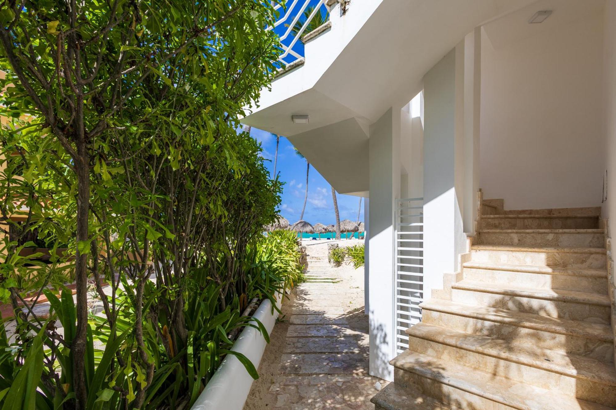 Prime Ocean View Punta Cana Apartments - 3-Bedroom Getaway With Private Terrace On Bavaro Beach Bagian luar foto